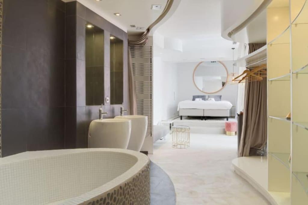 Magnifique Appartement Parisien - Marais Экстерьер фото
